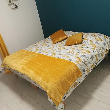 L'Aiscal Appart-Hotel 6 Personnes Calais Esterno foto